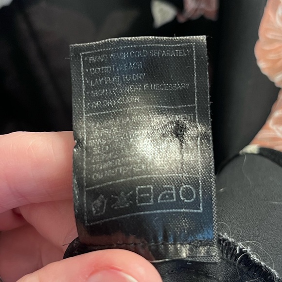 Cupcakes & Cashmere Jon Cold Shoulder Floral Print Tie Sleeve Blouse Girly Date - Picture 6 of 7